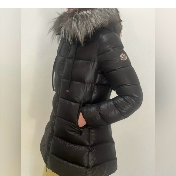 Moncler Women's Black Puffer Coat with Faux Fur Trim - Picture 2 of 14